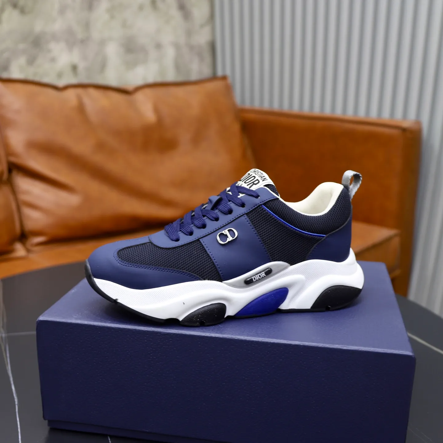 Ex-factory price: 462💰🙅‍♂️🙅‍♂️🙅‍♂️ Brand: Dior DIOR Standard code: 38-44 (45 customized) Grade: Same as the official website Material: Original leather splicing Comfortable and breathable lining Original wear-resistant outsole Style category: Men's fashionable casual shoes Running sneakers Noble luxury brand elements Top luxury Color: actual picture color